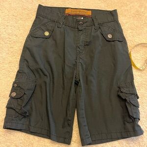 Loose Thread Cargos